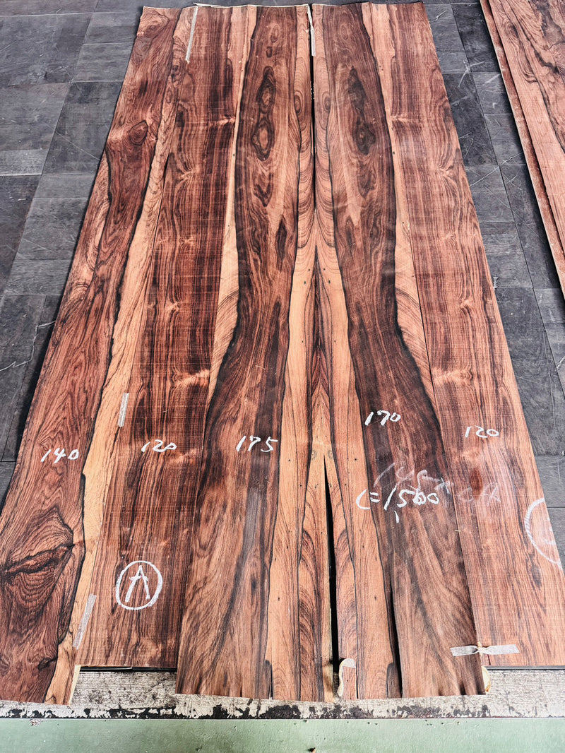 ブラジリアンローズウッド突板材　１