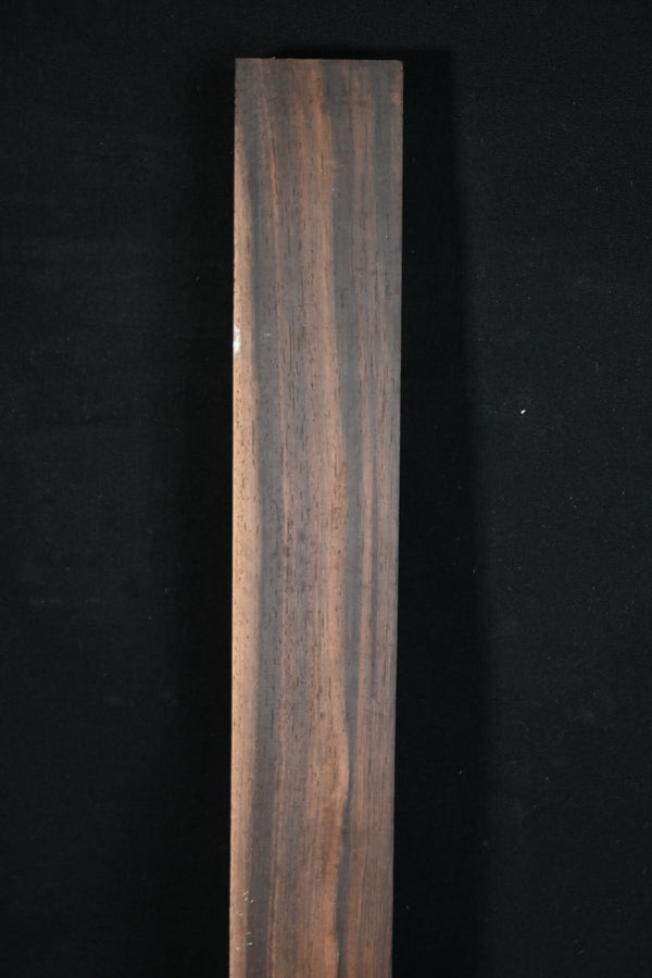 ブラジリアンローズウッド材　２７