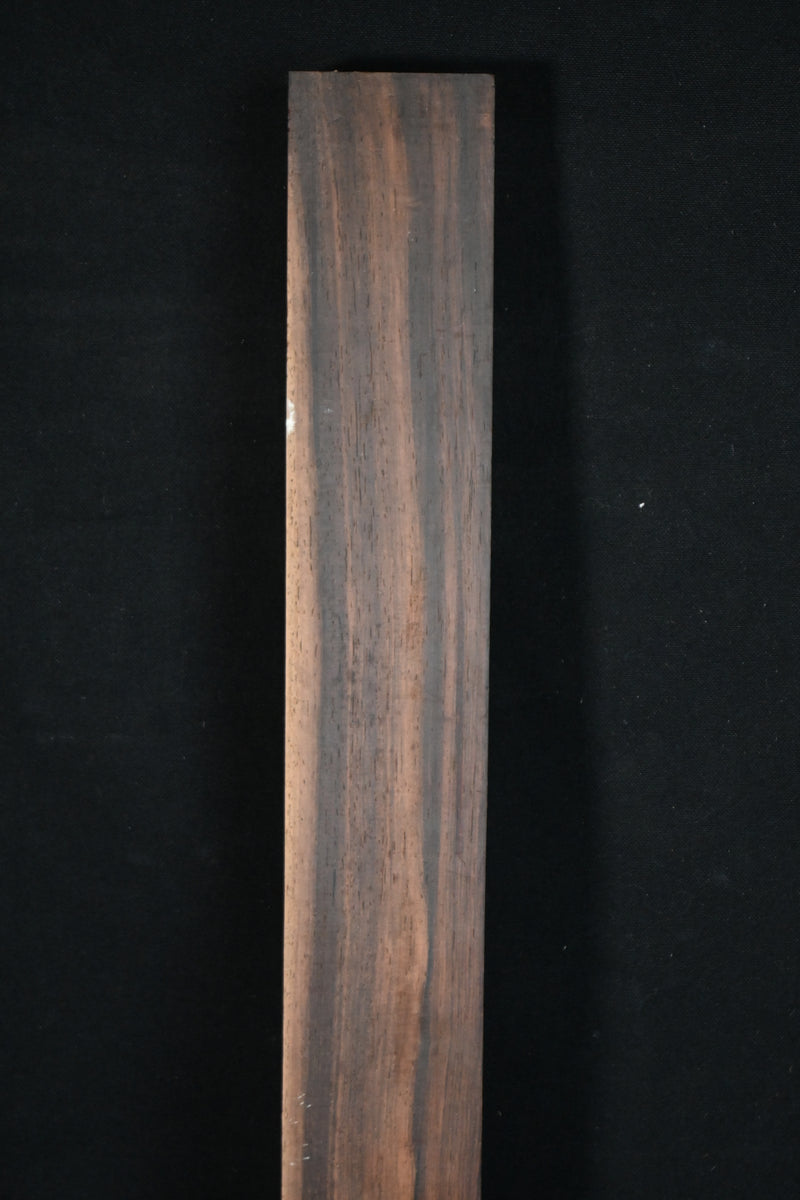 ブラジリアンローズウッド材　２７