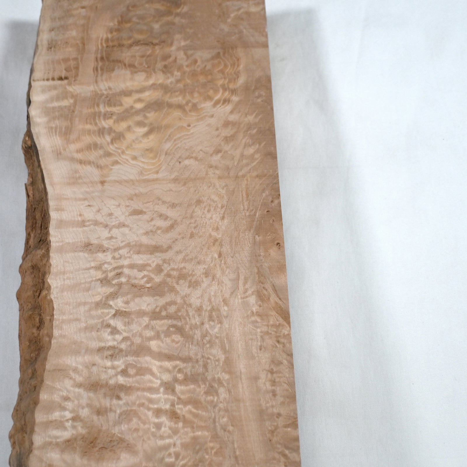 キルトメイプル材 2 – DEEP WOOD